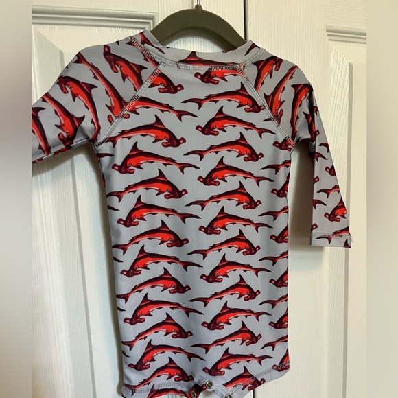 Kate Quinn Rash guard - Picture 2 of 5